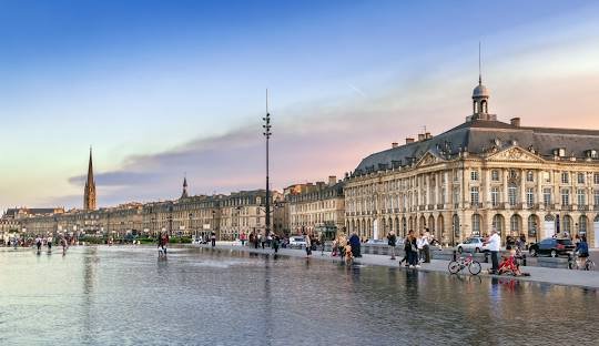 where to buy weed in Bordeaux France 2026
